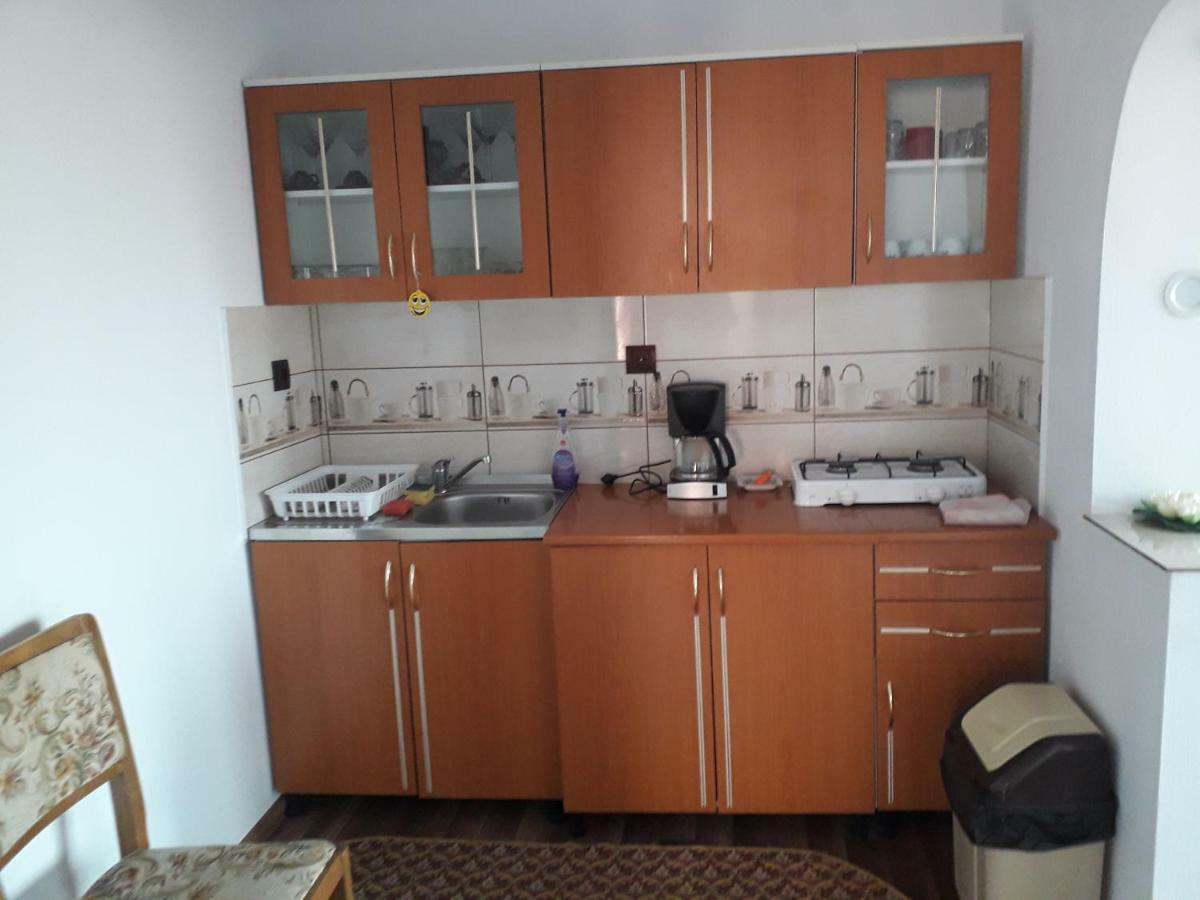 Pensiunea Ileana Novaci-Straini Ngoại thất bức ảnh